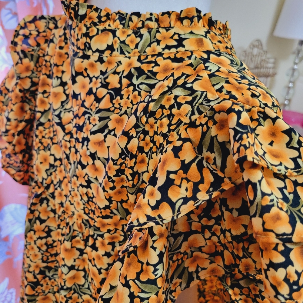 Floral Orange and Black Short Sleeve Blouse - Picture 5 of 5